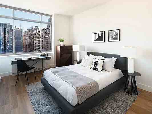 West 26th Street #15h - Photo 2 of 5