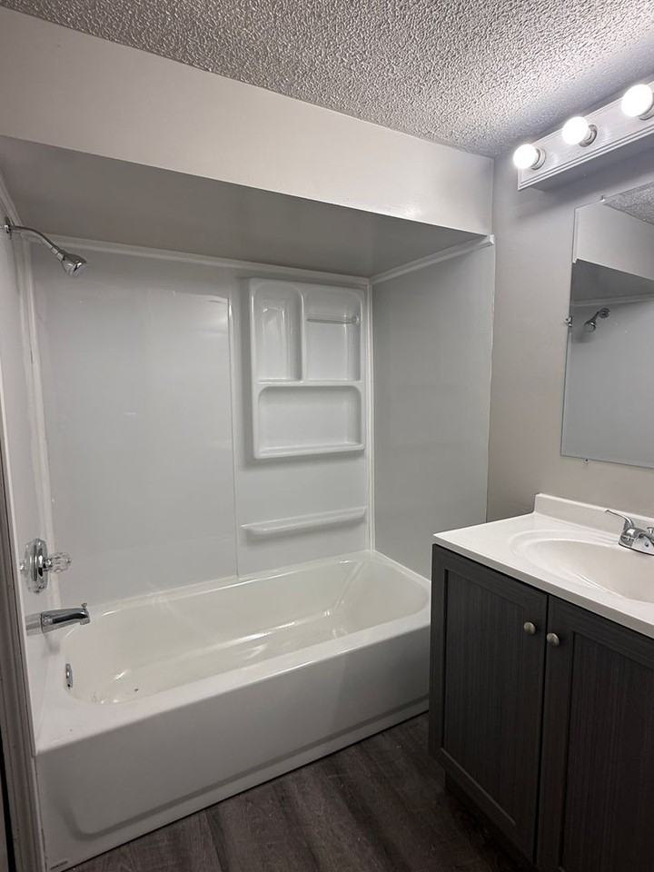 52626 Hastings St - Photo 3 of 10
