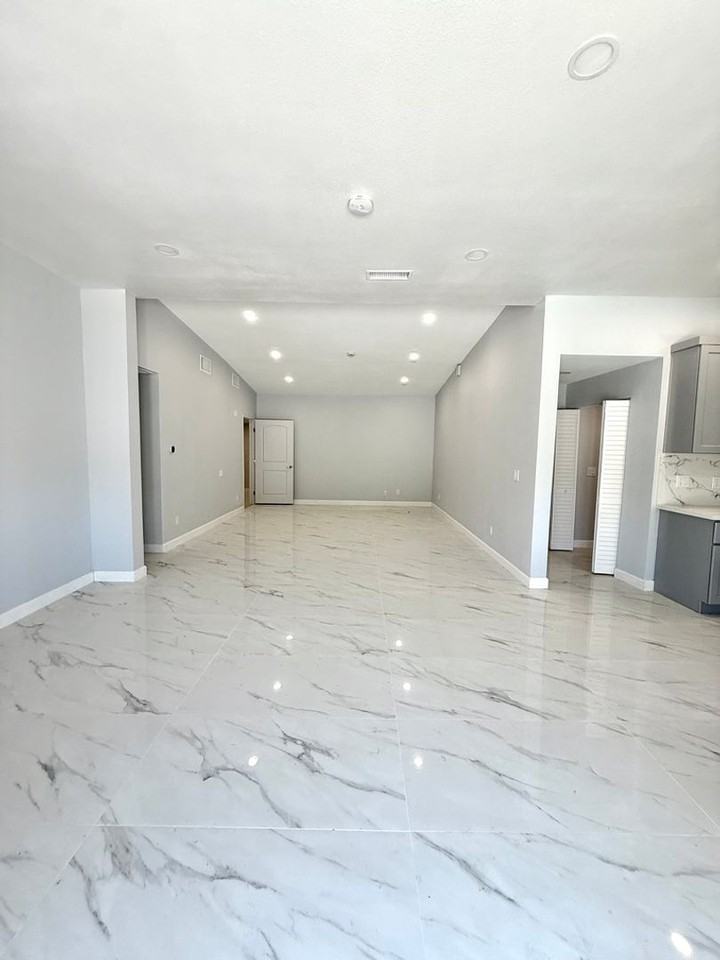 17112 Ceredo Pl - Photo 7 of 32