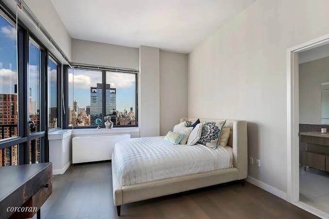West 28th Street #23L - Photo 3 of 5