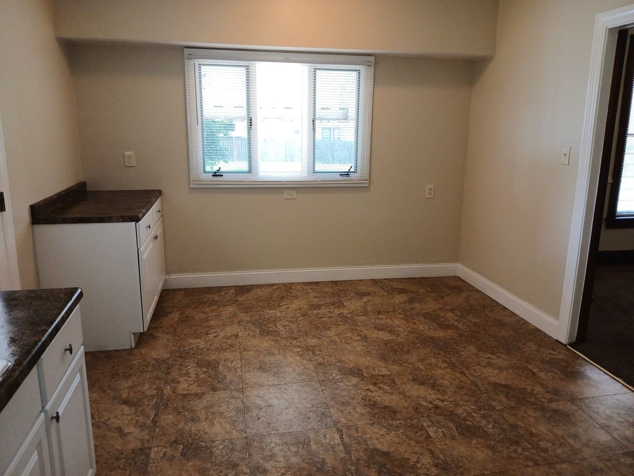 6810 Fleet Ave - Photo 4 of 17