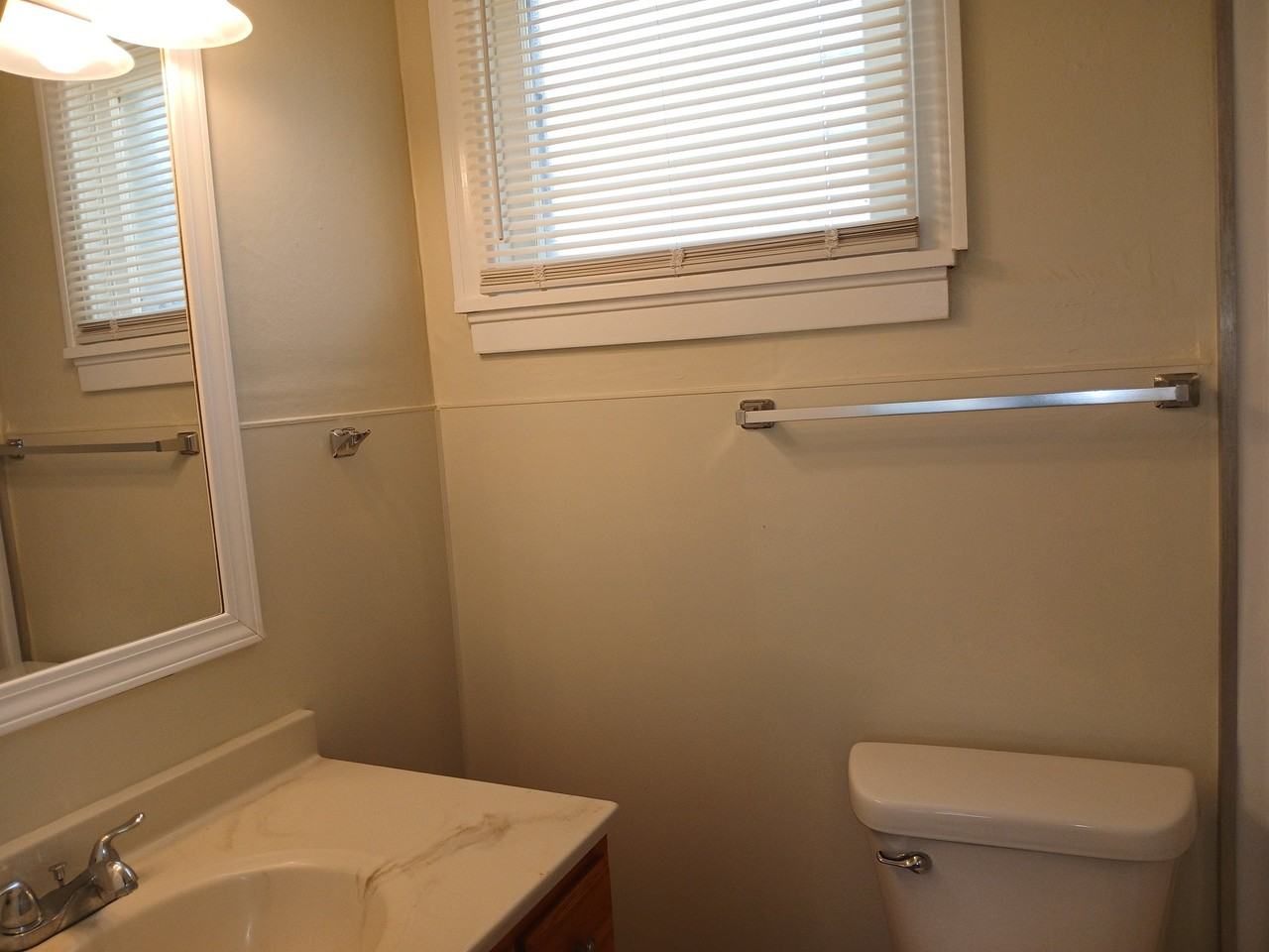 6810 Fleet Ave - Photo 6 of 17