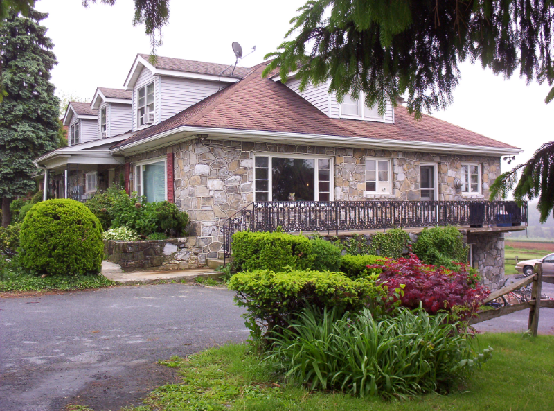 1530 Main St #D - Photo 2 of 12