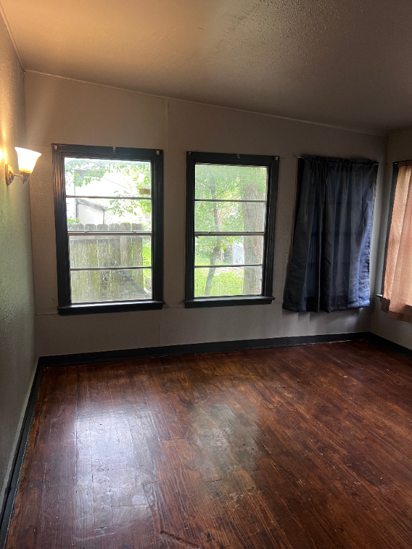 426 W 75th St - Photo 3 of 13