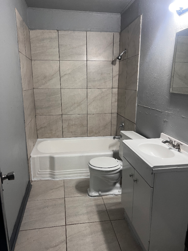 426 W 75th St - Photo 4 of 13