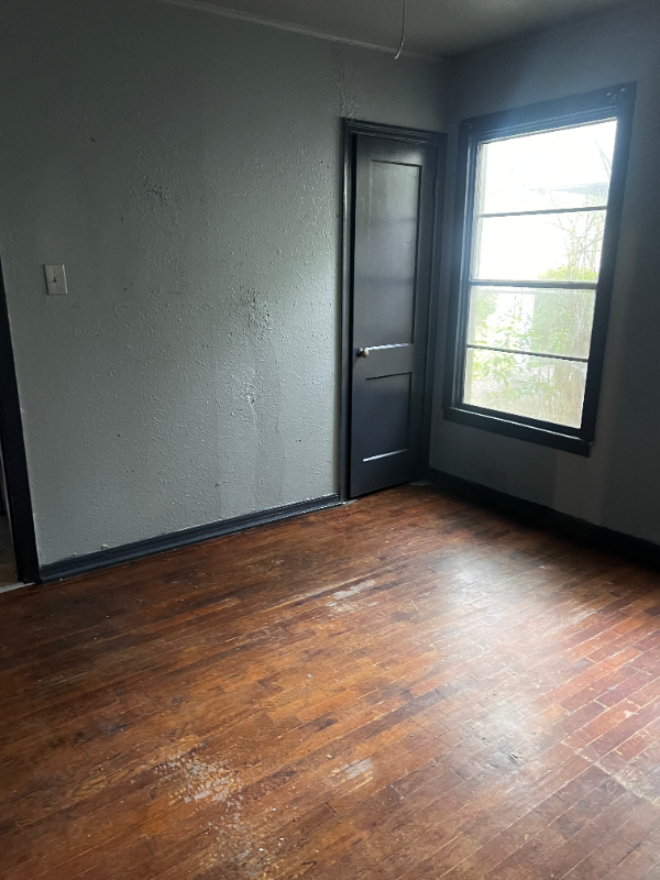 426 W 75th St - Photo 5 of 13