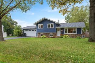29W081 Donald Ave - Photo 1 of 1