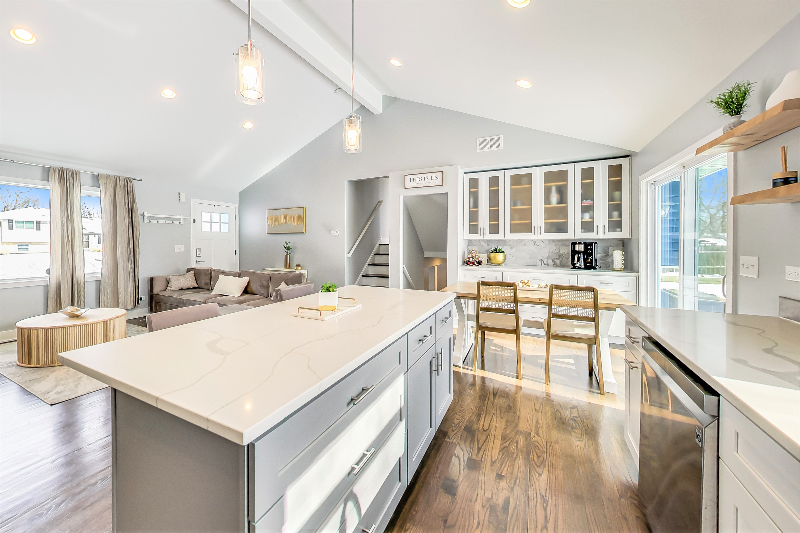 29W081 Donald Ave - Photo 5 of 19