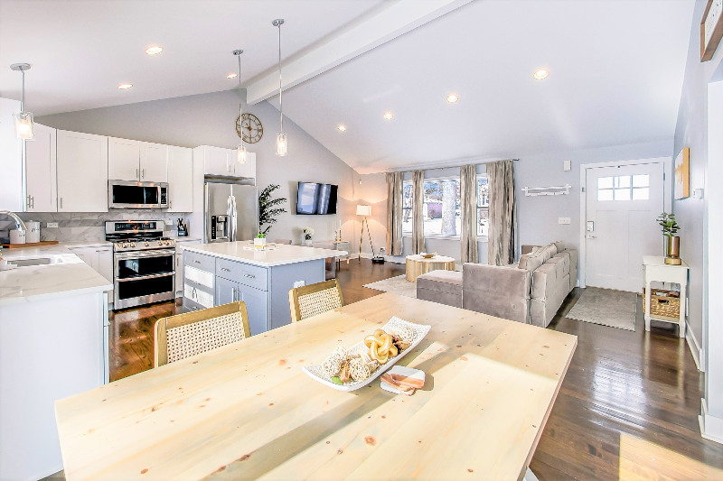 29W081 Donald Ave - Photo 6 of 19