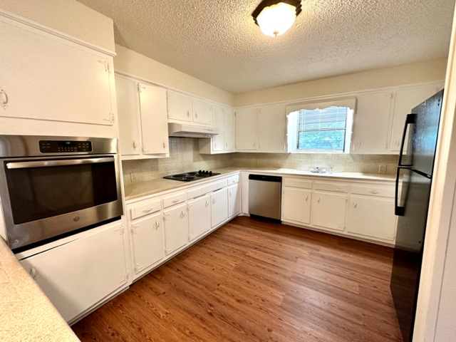1400 Royal Oaks Dr - Photo 4 of 13