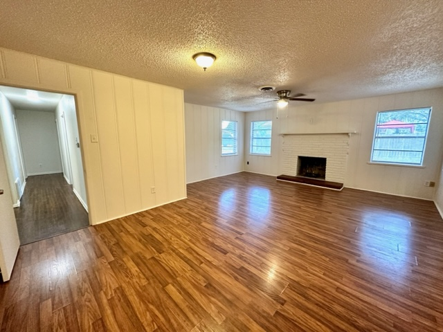 1400 Royal Oaks Dr - Photo 6 of 13
