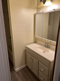 621 Garfield Ave - Photo 2 of 13