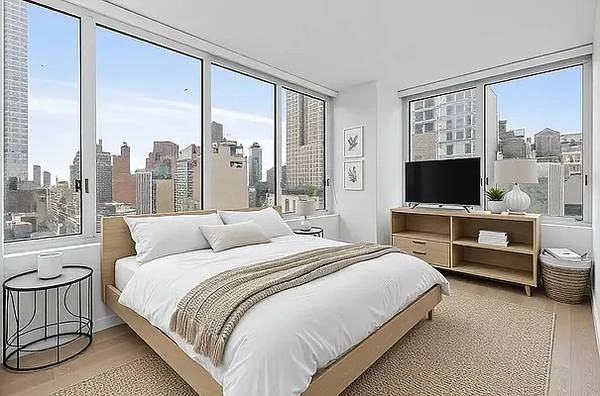 West 37th Street #16F - Photo 5 of 6