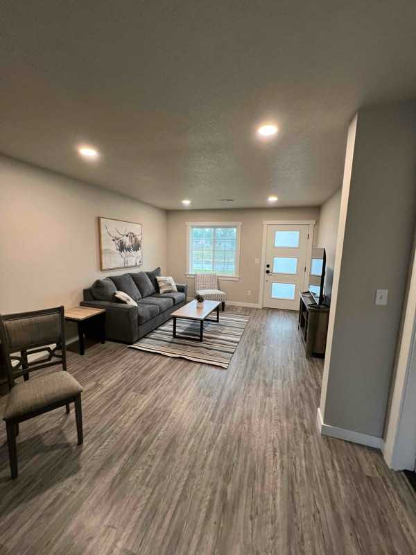 2520 Castle Pines Dr - Photo 2 of 15