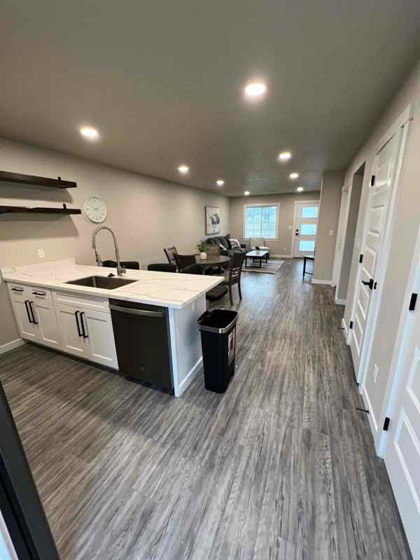 2520 Castle Pines Dr - Photo 4 of 15