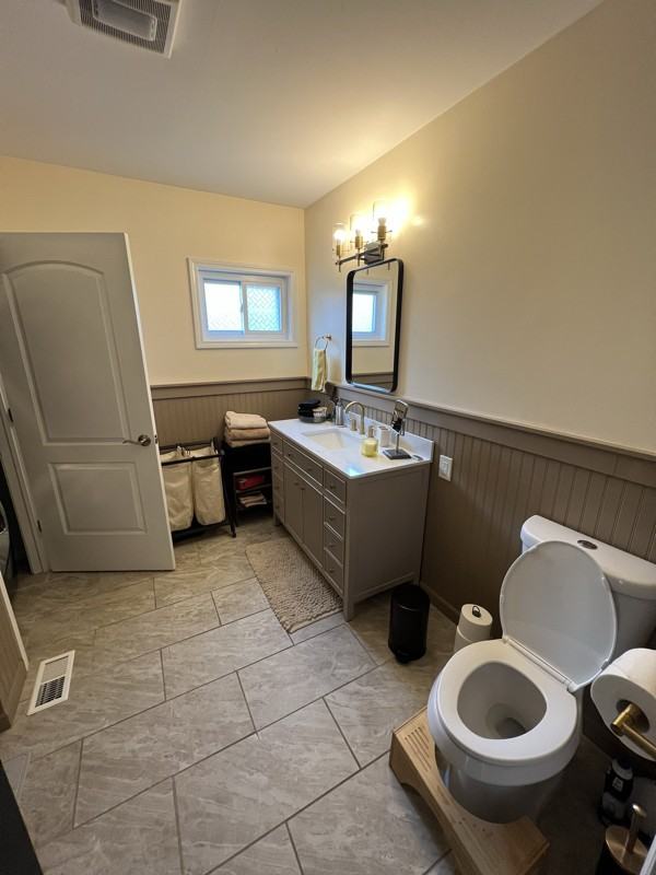 2215 Maynard Ave - Photo 7 of 10