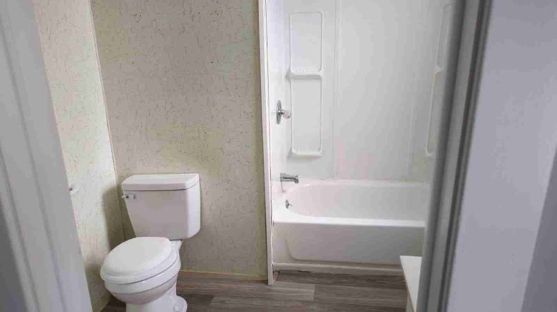 15 Hakes Ave #101 - Photo 4 of 10