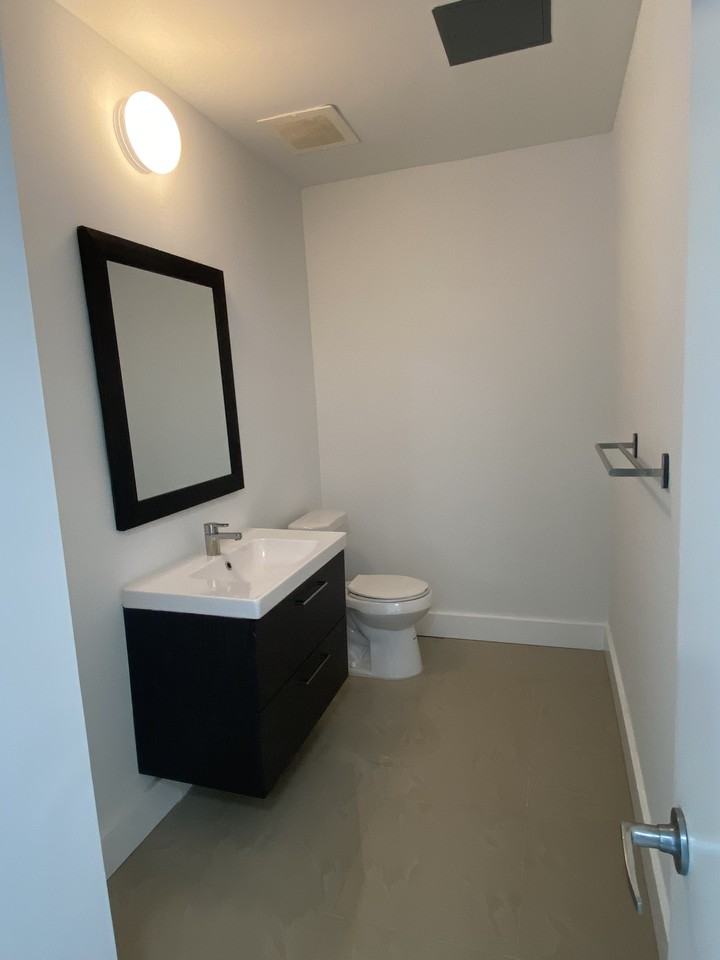 2200 Northeast 4th Avenue #604 - Photo 3 of 16