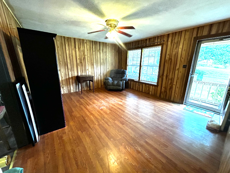 1013 Double Oak Rd - Photo 5 of 14