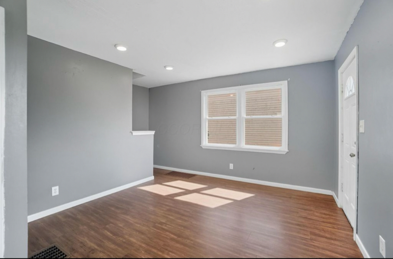 1084 Peters Ave - Photo 5 of 5