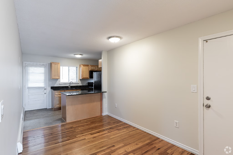 271 Main St - Photo 3 of 9