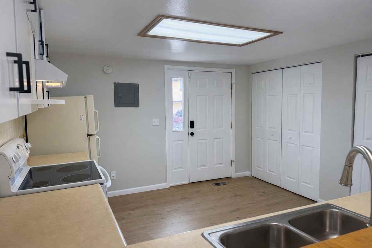 1840 Monterey Rd #D - Photo 4 of 12