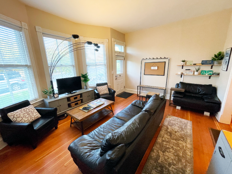331 State St - Photo 2 of 16