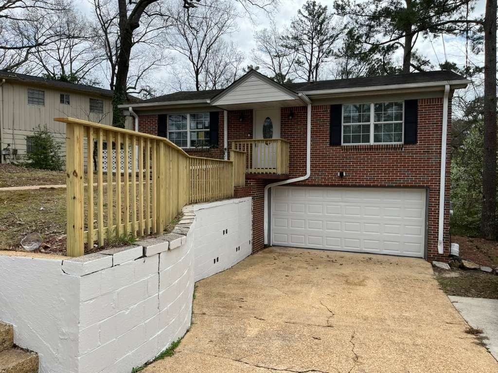 1308 Woodfall Dr - Photo 2 of 6