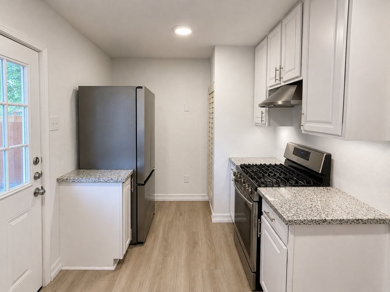 4117 30th St - Photo 6 of 23