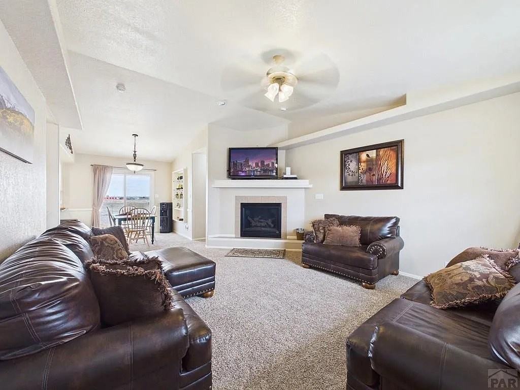 435 E Stardust Dr