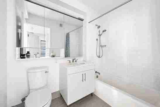 West 57th Street #1522 - Photo 6 of 6