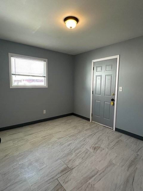 1212 E St #6 - Photo 4 of 21