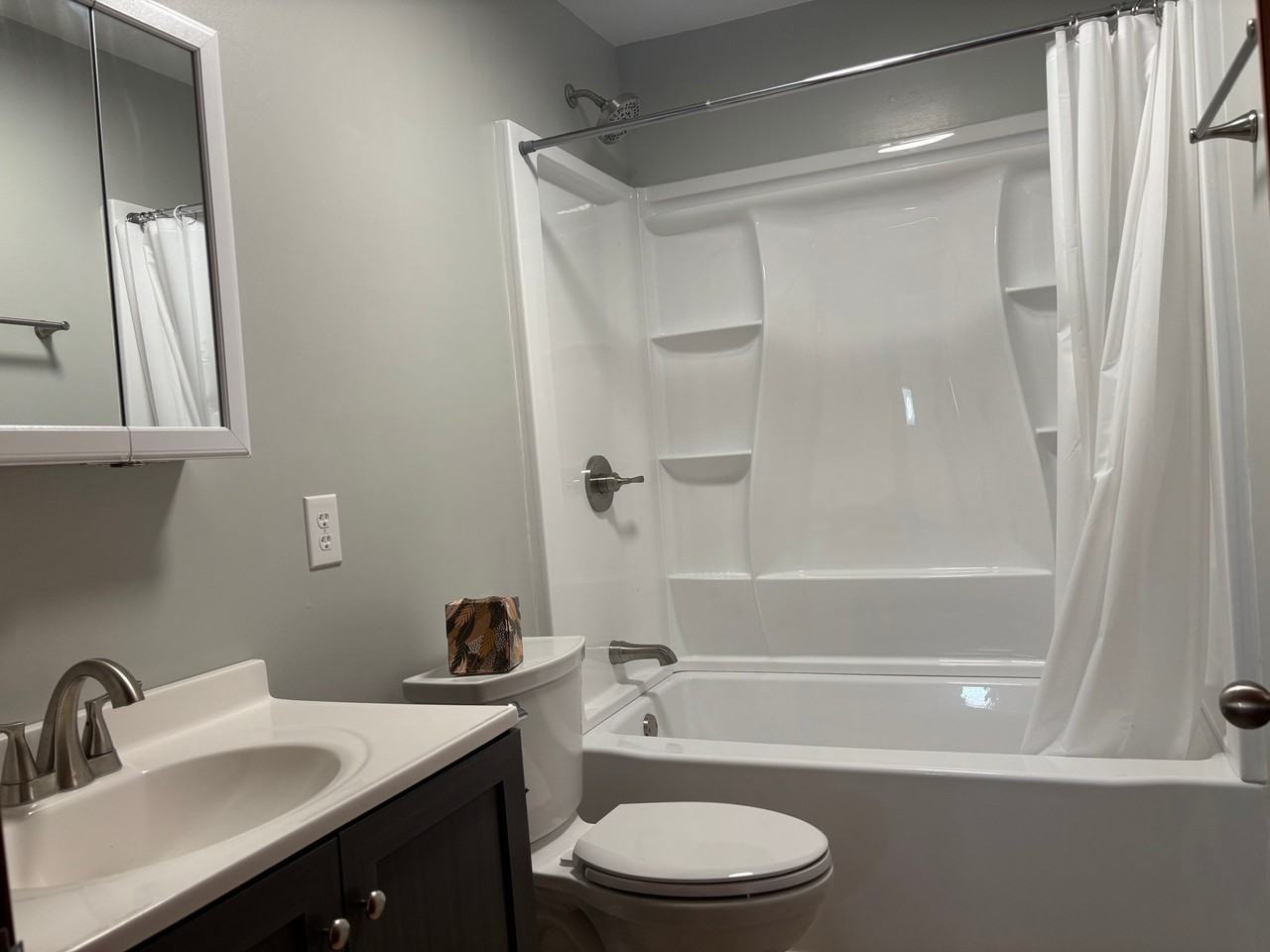 3064 Alby St - Photo 3 of 10