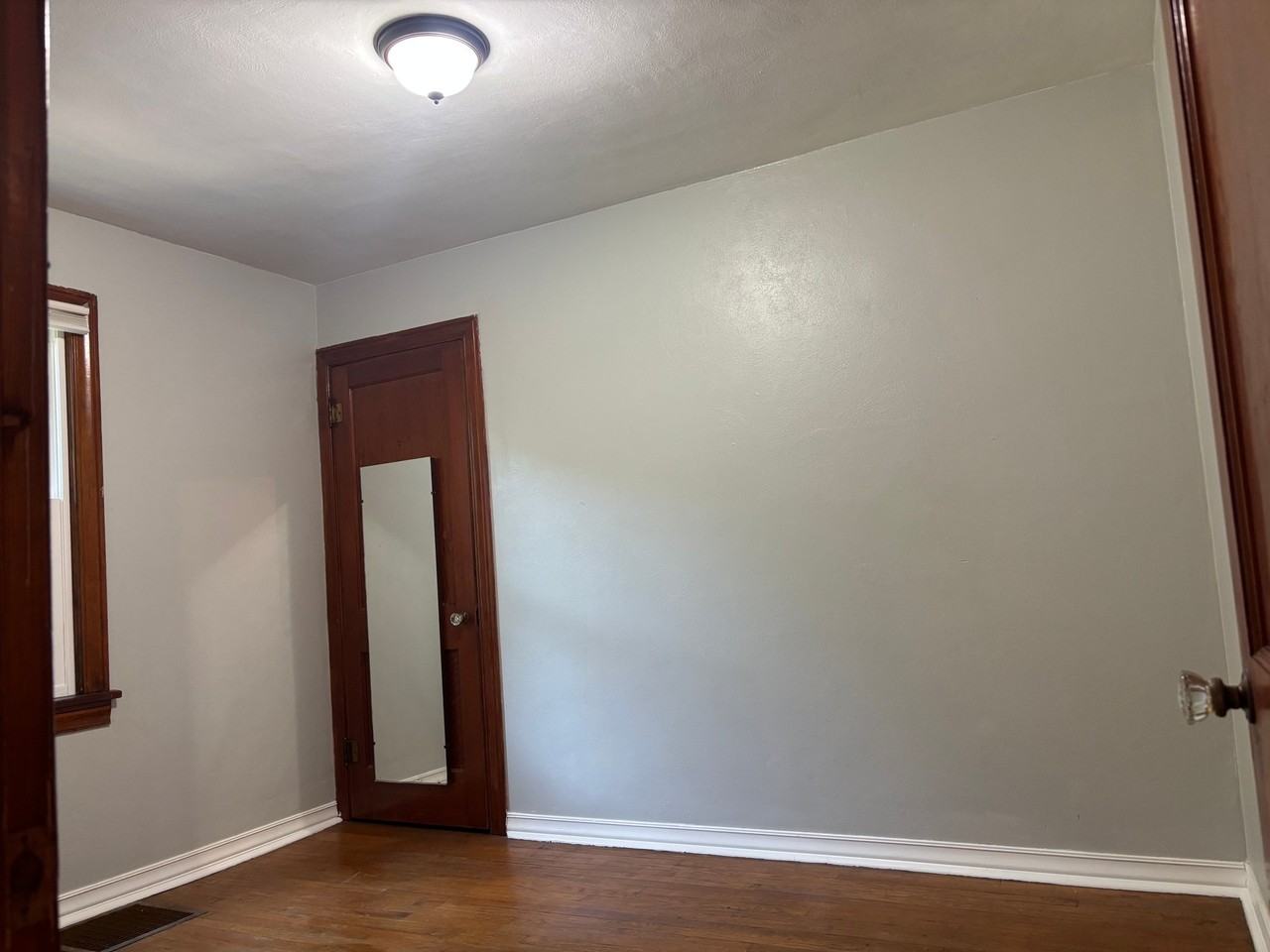 3064 Alby St - Photo 4 of 10
