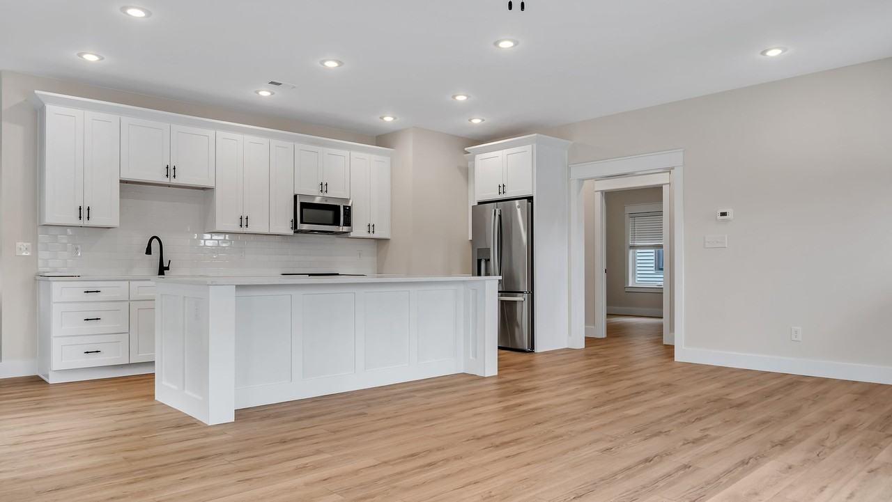 1200 N Woodburn Ave #1 - Photo 2 of 12