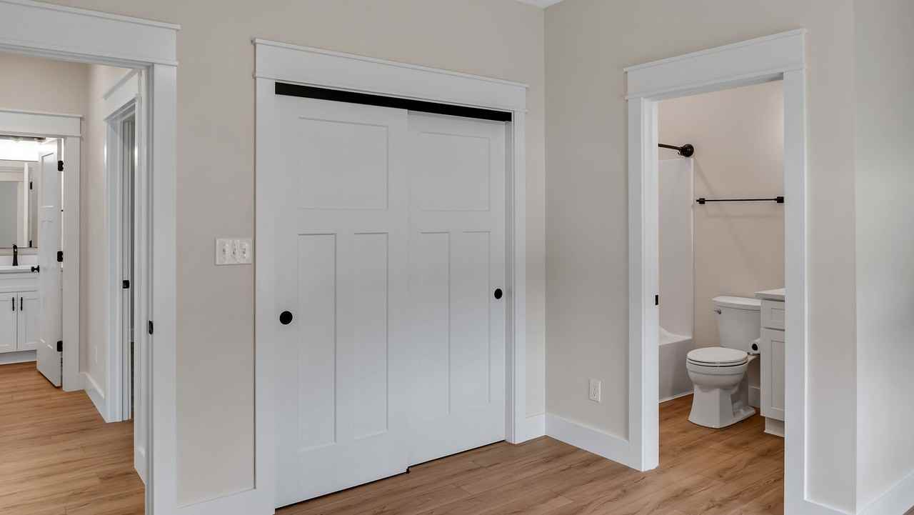 1200 N Woodburn Ave #1 - Photo 5 of 12