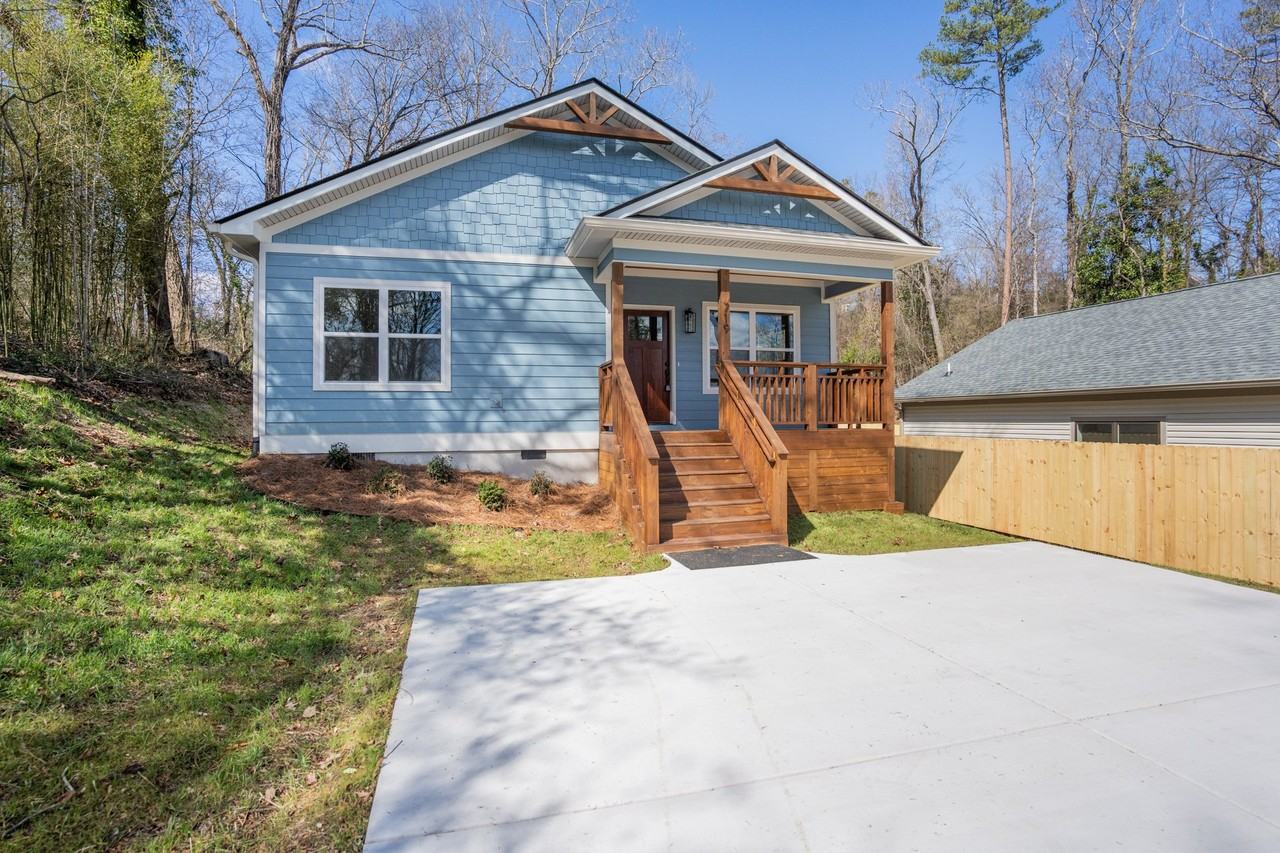 719 Donaldson Rd - Photo 2 of 17