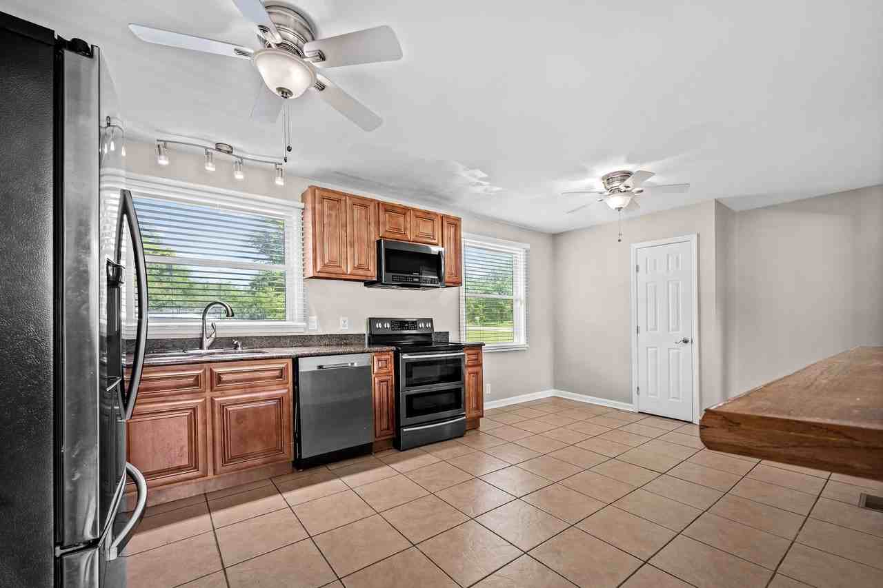 3308 W Hamilton Ave - Photo 5 of 20
