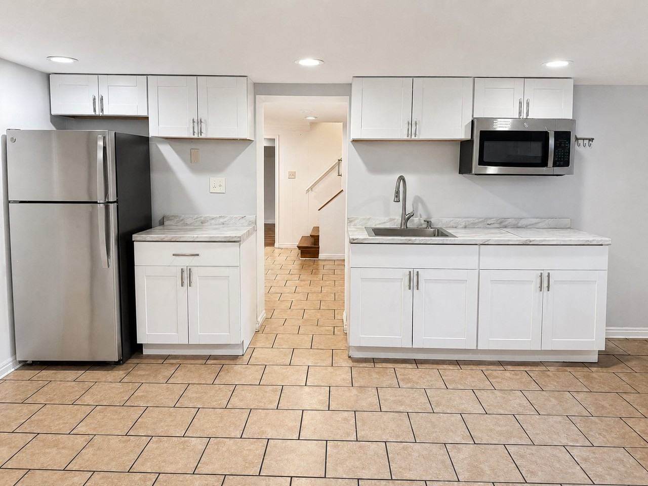2111 S Wyoming St #B - Photo 7 of 20