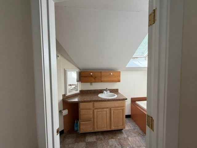 575 Bay Rd #A - Photo 4 of 11