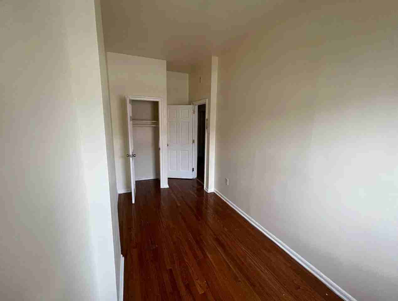 425 Pennsylvania Ave #3 - Photo 4 of 12