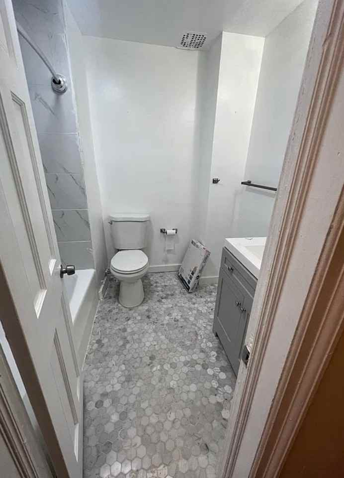 425 Pennsylvania Ave #3 - Photo 7 of 12