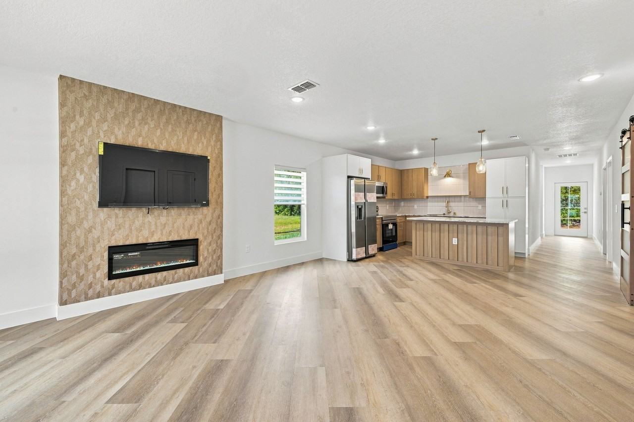 1691 Santos St Se #1691 - Photo 3 of 25