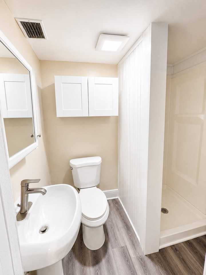 993 N Quaker Ln #1 - Photo 5 of 9