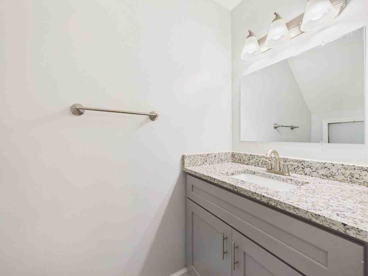 1952 Darnell Dr - Photo 5 of 20