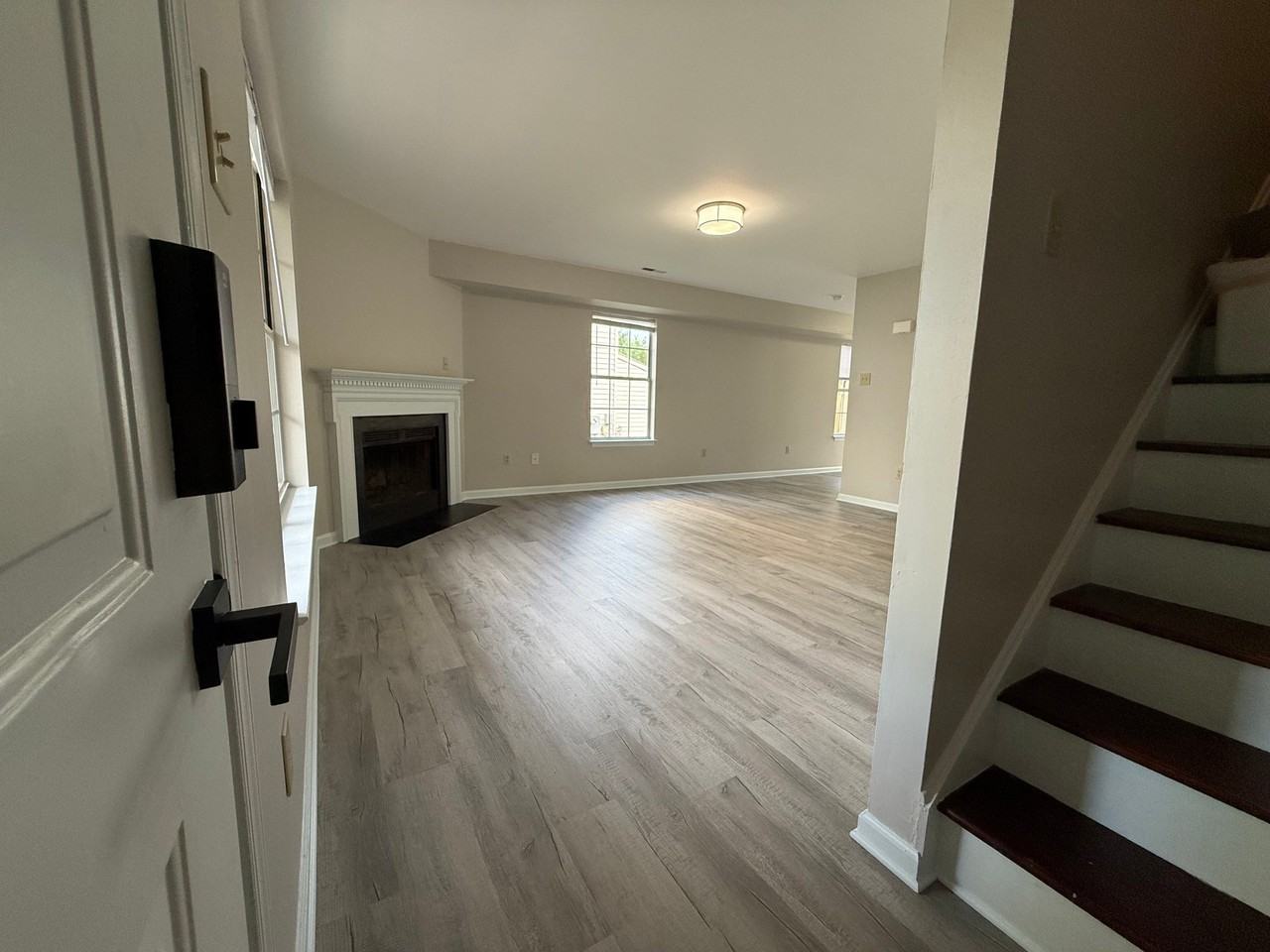 429 Riverside Ave - Photo 3 of 20