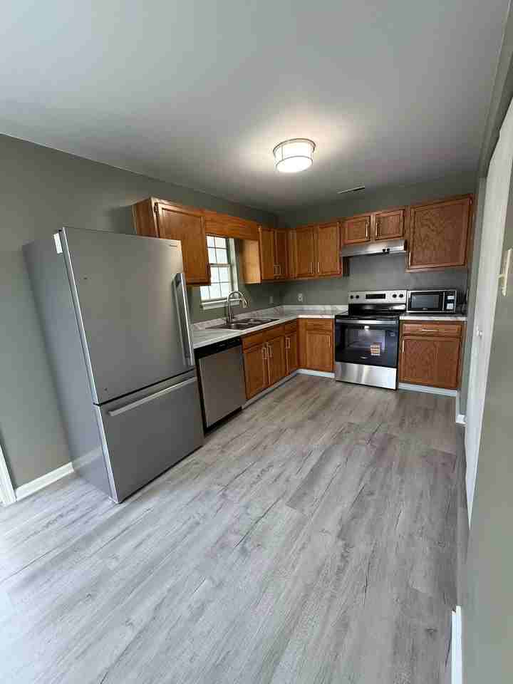 429 Riverside Ave - Photo 5 of 20