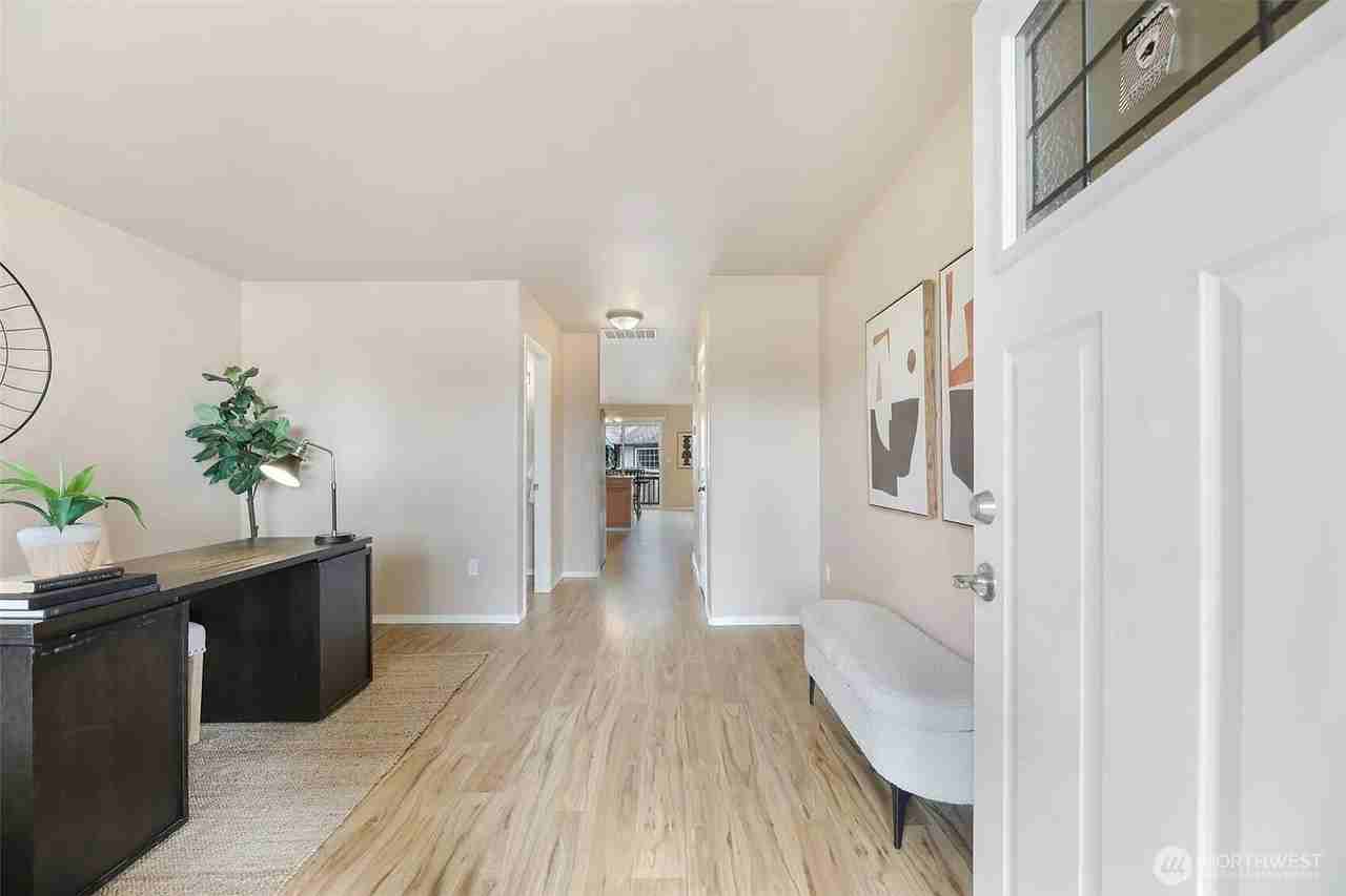 9323 4th Ave W - Photo 3 of 7