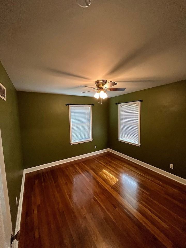 2825 Pennsylvania Ave - Photo 2 of 13
