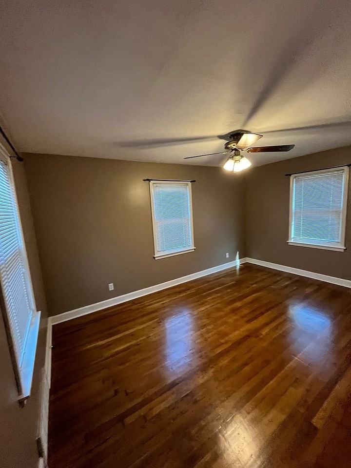 2825 Pennsylvania Ave - Photo 4 of 13